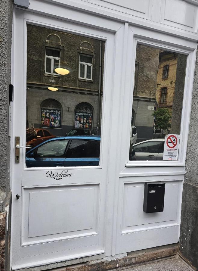 7Dab 7 Contactless Self Check-In Apartman Budapest Kültér fotó